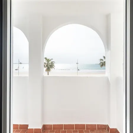 Apartman Amplio Piso En Primera Linea De Playa En Valdelagrana *